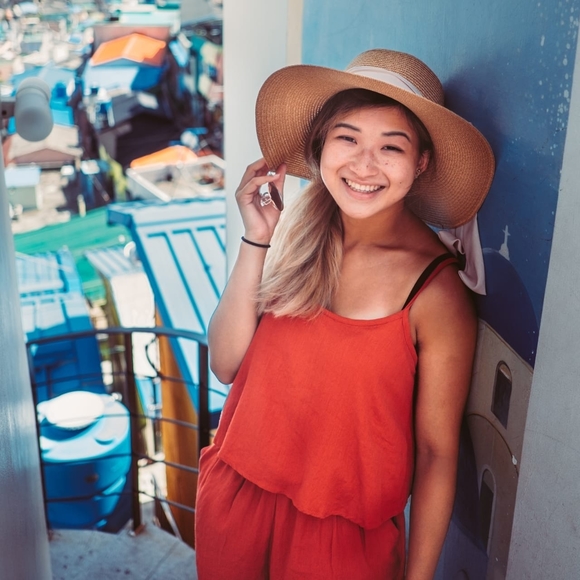 Meet your Posher, Alvina - Picture 1 of 1